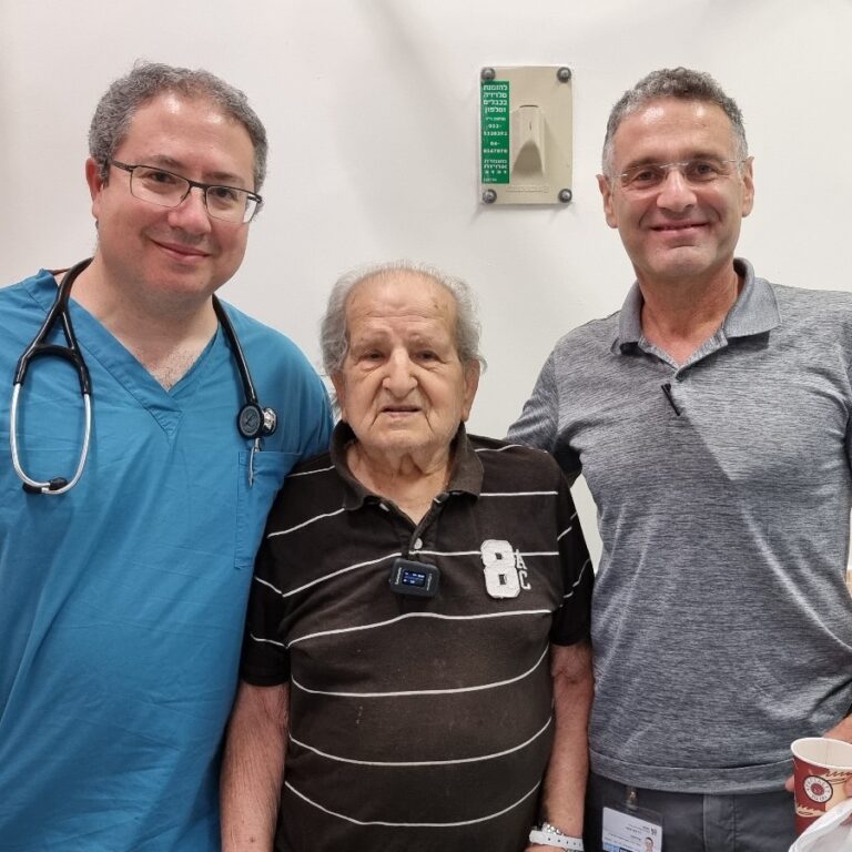 Rambam Doctors Replace Heart Valve in 97-year-old Man