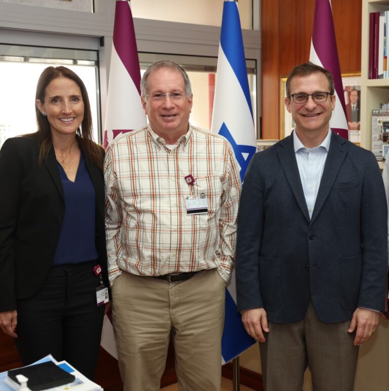 World-Renowned Radiation Oncologist Brings Spirit of Volunteerism to Rambam